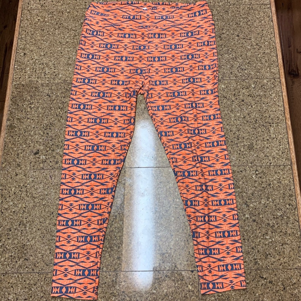 LuLaRoe Leggings - TC2 - Peach - SW Pattern